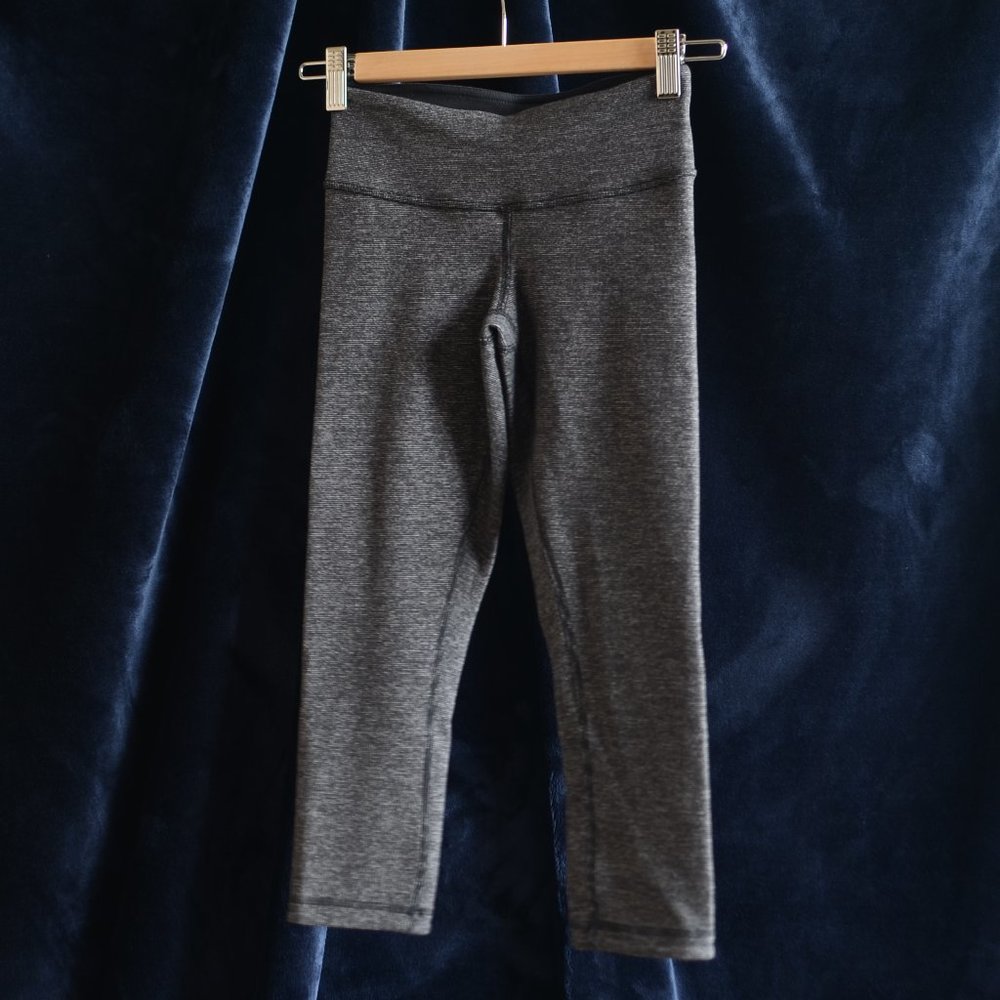 Lululemon Reversible Crop Wunder Under